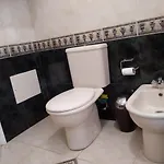Dolphin House Хостел Фару