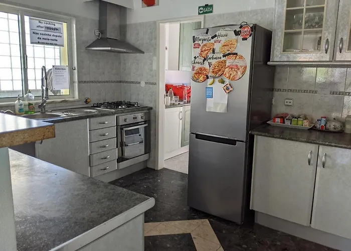 Hostel Dolphin House *