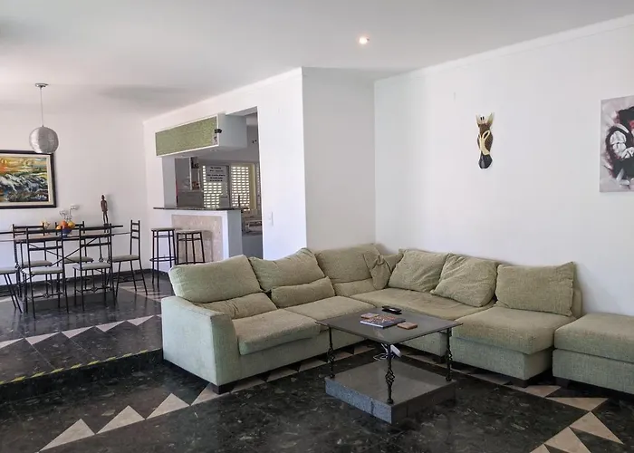 Hostel Dolphin House Faro