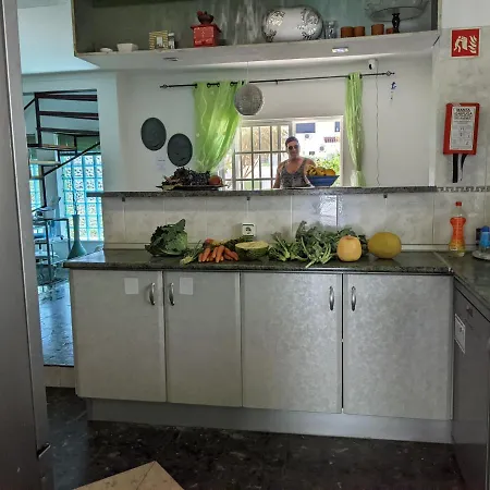 旅馆 Dolphin House 法鲁区